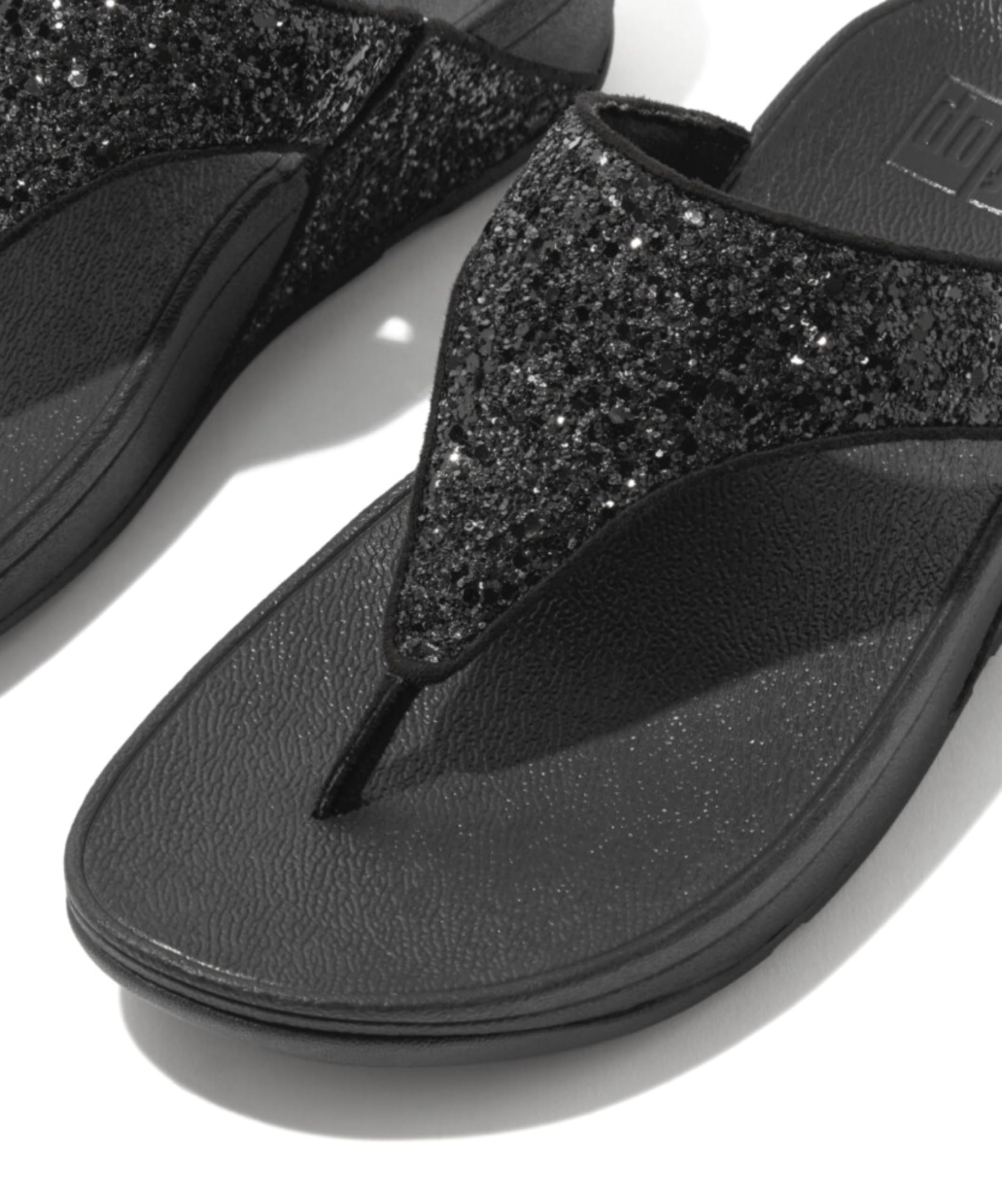 FitFlop Women's LULU Glitter Toe-Post Sandal, Black Glitter