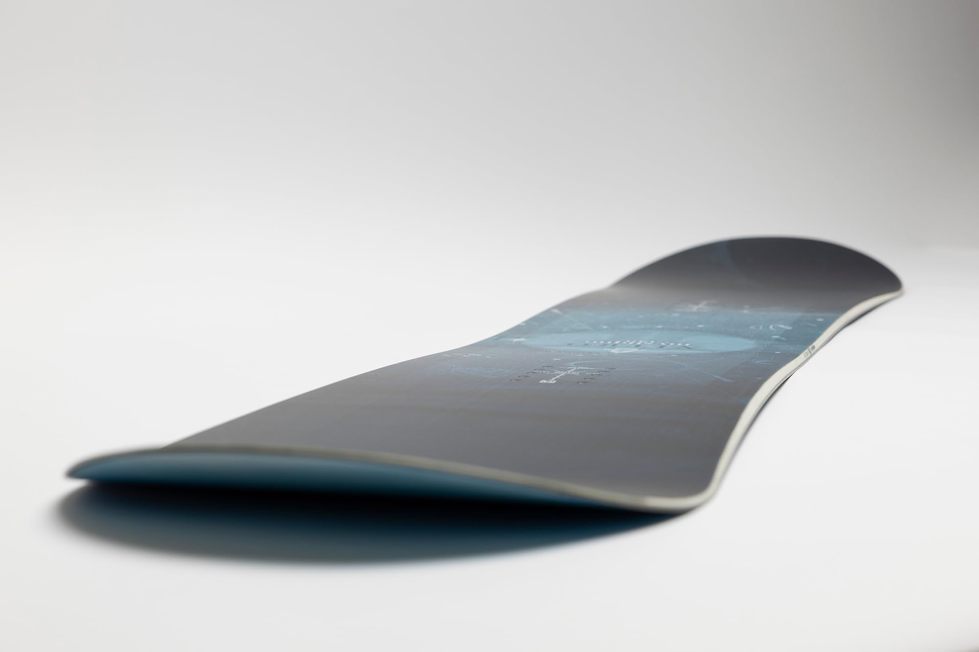 Nitro Snowboards Women's Mystique Board '25 Good Natured Girls Board All-Mountain Gullwing Directional Twin