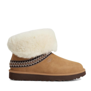 UGG Classic Short Crescent Chestnut boot